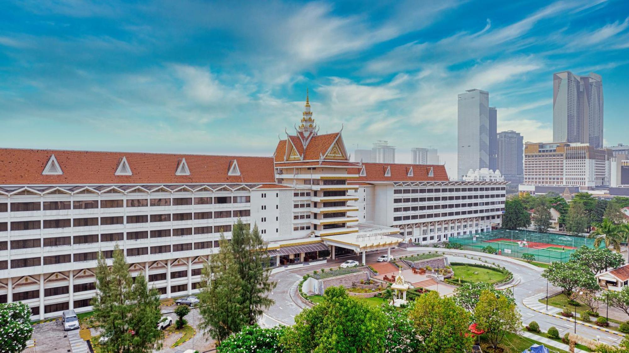 Hotel Cambodiana Phnom Penh Exterior foto